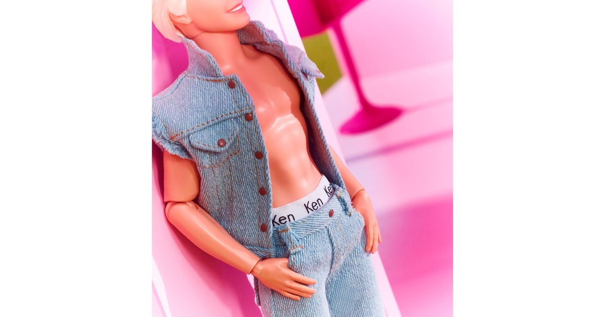 Barbie Mattel – Mille Pose – Tanti Giochi – Année 2002 – Neuf