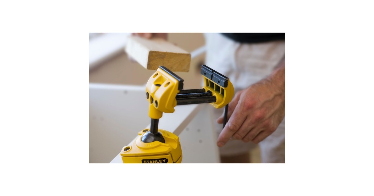 Morsa Da Banco Multiangolo STANLEY 70mm - Con Ganasce In Gomma E Serraggio 25kg