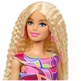 Mattel HRH20, Bambola 