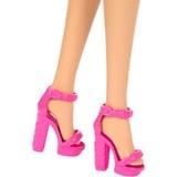 Mattel HRH20, Bambola 