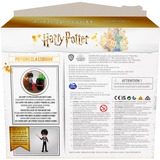 Spin Master Classe di Pozioni con bambola esclusiva Harry Potter e accessori Wizarding World Classe di Pozioni con bambola esclusiva Harry Potter e accessori, Azione/Avventura, 5 anno/i, Multicolore