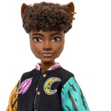 Mattel HNF65, Bambola 