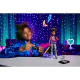 Mattel HNF65, Bambola 