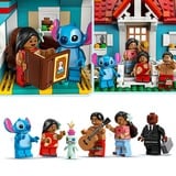 LEGO Disney | 43268 Casa sulla Spiaggia di Lilo e Stitch, Modellino Giocattolo con 6 Stanze e 5 Minifigure, Giochi Bambini 9+, Giochi di costruzione Modellino Giocattolo con 6 Stanze e 5 Minifigure, Giochi Bambini 9+, Set da costruzione, 9 anno/i, Plastica, 834 pz, 1,22 kg