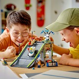 LEGO City 60460 Nessun Limite: Gara sulla Pista a Rampe, Giocattolo con 2 Modelli di Auto e 4 Minifigure, Giochi Bambini 6+, Giochi di costruzione Giocattolo con 2 Modelli di Auto e 4 Minifigure, Giochi Bambini 6+, Set da costruzione, 6 anno/i, Plastica, 436 pz, 954 g