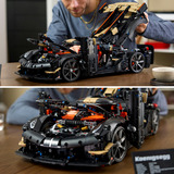 LEGO Technic Koenigsegg Sadair's Spear Hypercar, Giochi di costruzione 