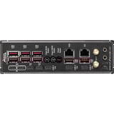 MSI 7E48-003, Scheda madre 