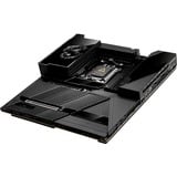 MSI 7E48-003, Scheda madre 