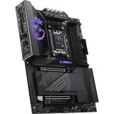 MSI MPG X870E CARBON MAX WIFI, Scheda madre argento