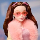 Mattel HYC19, Bambola 