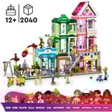 LEGO Friends 42670 Appartamenti e Negozi di Heartlake City, Gioco di Ruolo per Bambine 12+ con 3 Case Giocattolo da Costruire, Giochi di costruzione Gioco di Ruolo per Bambine 12+ con 3 Case Giocattolo da Costruire, Set da costruzione, 12 anno/i, Plastica, 2040 pz, 2,9 kg