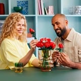 LEGO Botanicals 10328 Bouquet di Rose, Set Fiori Finti per Adulti, Idea Regalo per Donna o Uomo dalla Collezione Botanica, Giochi di costruzione Set Fiori Finti per Adulti, Idea Regalo per Donna o Uomo dalla Collezione Botanica, Set da costruzione, 18 anno/i, Plastica, 822 pz, 734 g