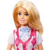 Mattel HXJ38, Bambola 