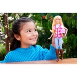 Mattel HXJ38, Bambola 