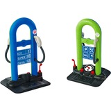 Simba Stazione di Servizio Bobby Car, Sullo sfondo 