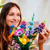 LEGO ICONS Bouquet fiori selvatici, Giochi di costruzione Set da costruzione, 18 anno/i, Plastica, 939 pz, 615 g