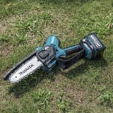 Makita UC029GZ, Sega a catena blu/Nero