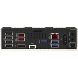 GIGABYTE Z890 AORUS ELITE WIFI7 Scheda Madre - Supporta CPU Intel Core Ultra (Serie 2), VRM a 16+1+2 fasi, fino a 8800MHz DDR5 (OC), 1xPCIe 5.0 + 3xPCIe 4.0, Wi-Fi 7, LAN 2.5GbE, Thunderbolt 4 VRM a 16+1+2 fasi, fino a 8800MHz DDR5 (OC), 1xPCIe 5.0 + 3xPCIe 4.0, Wi-Fi 7, LAN 2.5GbE, Thunderbolt 4, Intel, LGA 1851 (Socket V1), Intel Core Ultra (Series 2), LGA 1851, 256 GB, DDR5-SDRAM