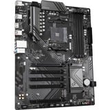 GIGABYTE B550 EAGLE, Scheda madre 
