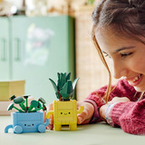 LEGO Botanicals 10349 Piantine Felici Giocattolo, Kit Arti e Mestieri con 2 Piante Artificiali e 2 Vasi per Bambine e Bambini 9+, Giochi di costruzione Kit Arti e Mestieri con 2 Piante Artificiali e 2 Vasi per Bambine e Bambini 9+, Set da costruzione, 9 anno/i, Plastica, 217 pz, 279 g