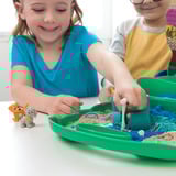 Spin Master Kinetic Sand, Parco Giochi dei Cuccioli, 680 g di Sabbia, 3 Accessori Multiuso a Forma di Cagnolino, 2 Attrezzi per la Sabbia, Comoda Valigetta, Giocattoli per Bambini e Bambine, 3+ anni, Gioco di sabbia Kinetic Sand , Parco Giochi dei Cuccioli, 680 g di Sabbia, 3 Accessori Multiuso a Forma di Cagnolino, 2 Attrezzi per la Sabbia, Comoda Valigetta, Giocattoli per Bambini e Bambine, 3+ anni, Sabbia cinetica per bambini, 3 anno/i, Plastica, Multicolore