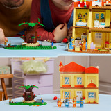 LEGO Bluey 11203 Casa della Famiglia di Bluey, Gioco Modulare con Giardino e 4 Minifigure, Regalo di Compleanno per Bambini 4+, Giochi di costruzione Gioco Modulare con Giardino e 4 Minifigure, Regalo di Compleanno per Bambini 4+, Set da costruzione, 4 anno/i, Plastica, 382 pz, 1,26 kg