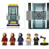 LEGO | Marvel 76315 Laboratorio di Iron Man: Sala delle Armature, Giocattolo Avengers con Mech e 5 Minifigure, Regalo Bambini 8+, Giochi di costruzione Giocattolo Avengers con Mech e 5 Minifigure, Regalo Bambini 8+, Set da costruzione, 8 anno/i, Plastica, 384 pz, 418 g