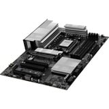 MSI 7E47-001R, Scheda madre 