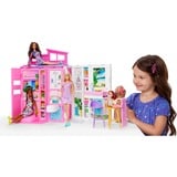 Mattel HRJ77, Sullo sfondo 