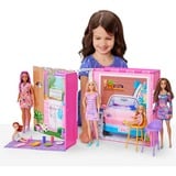 Mattel HRJ77, Sullo sfondo 