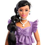 Mattel Barbie Deluxe Style in outfit metallico viola, Bambola 