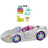 Mattel Extra Cabrio - Bambola con Auto Argentata e Cagnolino - 1 Top e 2 Paia di Scarpe - Piscina per Cuccioli - Giocattolo per Bambini 3 + Anni Auto della bambola, 6 anno/i