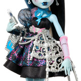 Mattel JBG75, Bambola 