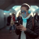Creative Zen Hybrid, Cuffie bianco