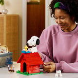 LEGO Ideas Peanuts: La cuccia di Snoopy, Giochi di costruzione Kit Modellismo da Esposizione per Adulti con Personaggi di Snoopy e Woodstock, Set da costruzione, 18 anno/i, Plastica, 964 pz, 1,25 kg, Vendita al dettaglio