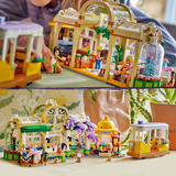 LEGO Friends 42671 Caffè delle Piante e Negozio di Fiori Giocattolo con 4 Mini Bamboline, Gatto, Tram e Accessori, Regalo 9+, Giochi di costruzione Gatto, Tram e Accessori, Regalo 9+, Set da costruzione, 9 anno/i, Plastica, 1138 pz, 1,35 kg