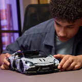 LEGO Technic 42214 Super Sports Car Lamborghini Revuelto, Auto Giocattolo Telecomandata con Luci, Sterzo e Batteria Ricaricabile, Giochi di costruzione Auto Giocattolo Telecomandata con Luci, Sterzo e Batteria Ricaricabile, Set da costruzione, 10 anno/i, Plastica, 1135 pz, 1,94 kg