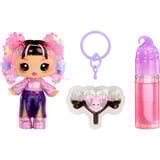 MGA Entertainment Yummiland Lip Gloss Dolls Sour Sweeties, Bambola 