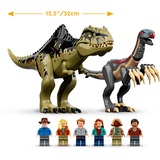 LEGO Jurassic World L’attacco del Giganotosauro e del Terizinosauro Set da costruzione, 9 anno/i, Plastica, 658 pz, 1,48 kg