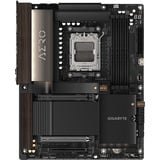 GIGABYTE X870E AERO X3D WOOD, Scheda madre Nero/legno