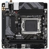 GIGABYTE B650I AX Scheda madre - AMD Ryzen serie 9000, VRM a 5+2+1 fasi, fino a 6400 MHz DDR5 (OC), 1xPCIe 4.0 M.2, LAN 2,5 GbE, WIFI 6E, USB 3.2 Gen 2 Nero/grigio, VRM a 5+2+1 fasi, fino a 6400 MHz DDR5 (OC), 1xPCIe 4.0 M.2, LAN 2,5 GbE, WIFI 6E, USB 3.2 Gen 2, AMD, Socket AM5, AMD Ryzen 7000 Series, AMD Ryzen 8000 Series, AMD Ryzen 9000 Series, Socket AM5, DDR5-SDRAM, 128 GB