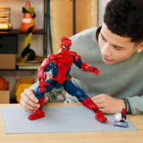 LEGO Marvel Super Heroes Figura di Spider-Man, Giochi di costruzione Action Figure Giocattolo con Minifigure da Collezione, Regalo per Bambini 12+, Set da costruzione, 12 anno/i, Plastica, 813 pz, 923 g