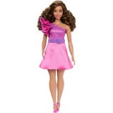 Mattel HRH22, Bambola 