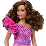 Mattel HRH22, Bambola 