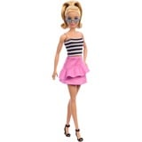 Mattel HRH11, Bambola 
