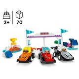 LEGO DUPLO Auto da corsa e piloti Team F1®, Giochi di costruzione Set da costruzione, 2 anno/i, Plastica, 70 pz, 913 g
