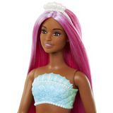 Mattel HRR04, Bambola rosso