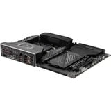 MSI 7E17-001R, Scheda madre Nero