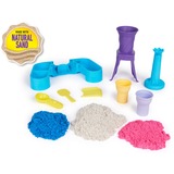 Spin Master Kinetic Sand, Gelateria Colorata, Sabbia Cinetica Colorata, 396g di Sabbia Blu, Rosa e Bianca, 2 Coni Gelato Giocattolo, 2 Strumenti per Decorare, Giocattoli per Bambini e Bambine, 3+ Anni, Gioco di sabbia Kinetic Sand , Gelateria Colorata, Sabbia Cinetica Colorata, 396g di Sabbia Blu, Rosa e Bianca, 2 Coni Gelato Giocattolo, 2 Strumenti per Decorare, Giocattoli per Bambini e Bambine, 3+ Anni, Sabbia cinetica per bambini, 5 anno/i, Plastica, Multicolore