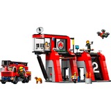 LEGO City 60414 Caserma dei Pompieri e Autopompa con Camion Giocattolo, 6 Minifigure, Cane e Accessori, Gioco per Bambini 6+, Giochi di costruzione 6 Minifigure, Cane e Accessori, Gioco per Bambini 6+, Set da costruzione, 6 anno/i, Plastica, 843 pz, 1,78 kg